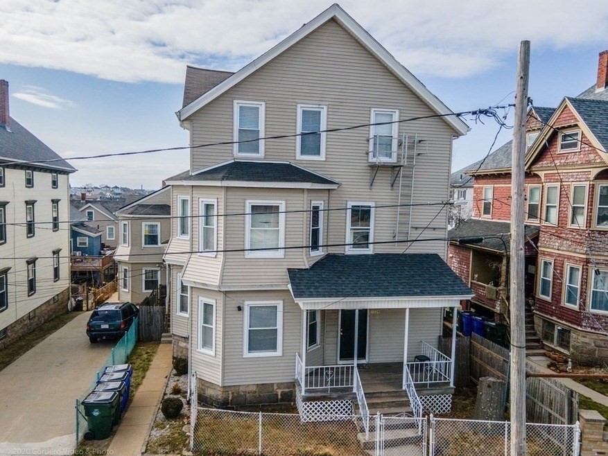 1029 Plymouth Ave, Fall River, Massachusetts, 2 Bedrooms Bedrooms, 5 Rooms Rooms,1 BathroomBathrooms,Residential Lease,For Rent,Plymouth Ave,73490070