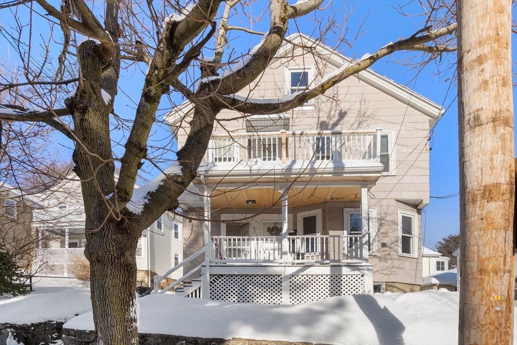 97 Bow St, Arlington, Massachusetts, 3 Bedrooms Bedrooms, 6 Rooms Rooms,1 BathroomBathrooms,Residential Lease,For Rent,Bow St,73490107