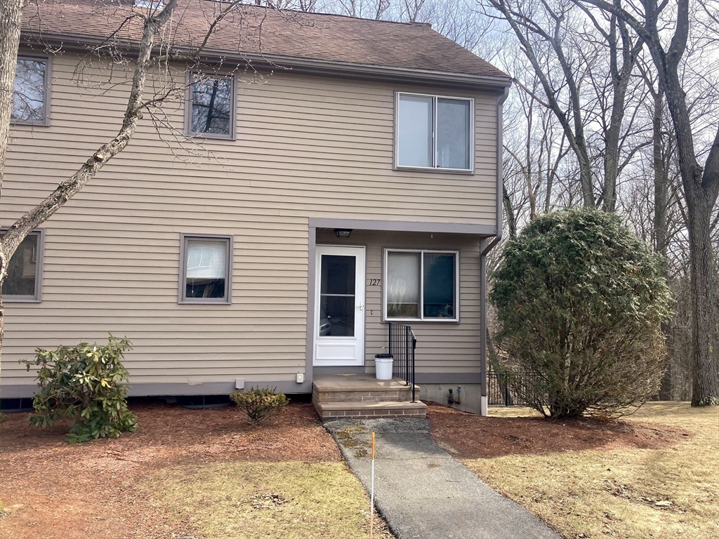 127 Cortland Circle, Leominster, Massachusetts, 2 Bedrooms Bedrooms, 4 Rooms Rooms,1.5 BathroomsBathrooms,Residential,For Sale,Cortland Circle,73488176