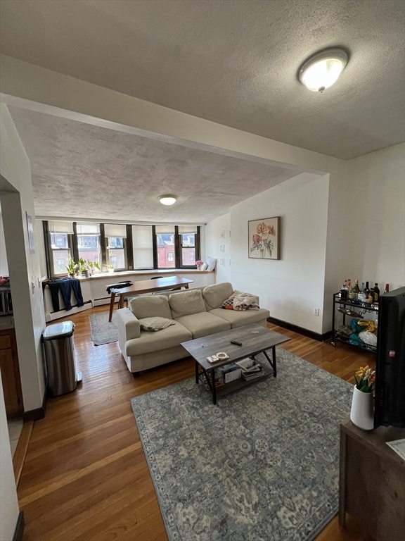 518 Massachusetts Ave, Boston, Massachusetts, 2 Bedrooms Bedrooms, 4 Rooms Rooms,1 BathroomBathrooms,Residential Lease,For Rent,Massachusetts Ave,73490120