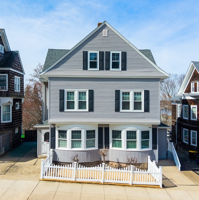 480-488 June St, Fall River, Massachusetts, 8 Bedrooms Bedrooms, 16 Rooms Rooms,2.5 BathroomsBathrooms,Residential Income,For Sale,June St,73490137