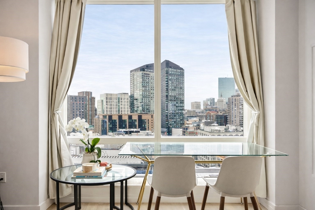 1 Franklin St, Boston, Massachusetts, 1 Bedroom Bedrooms, 3 Rooms Rooms,1 BathroomBathrooms,Residential,For Sale,Franklin St,73490153