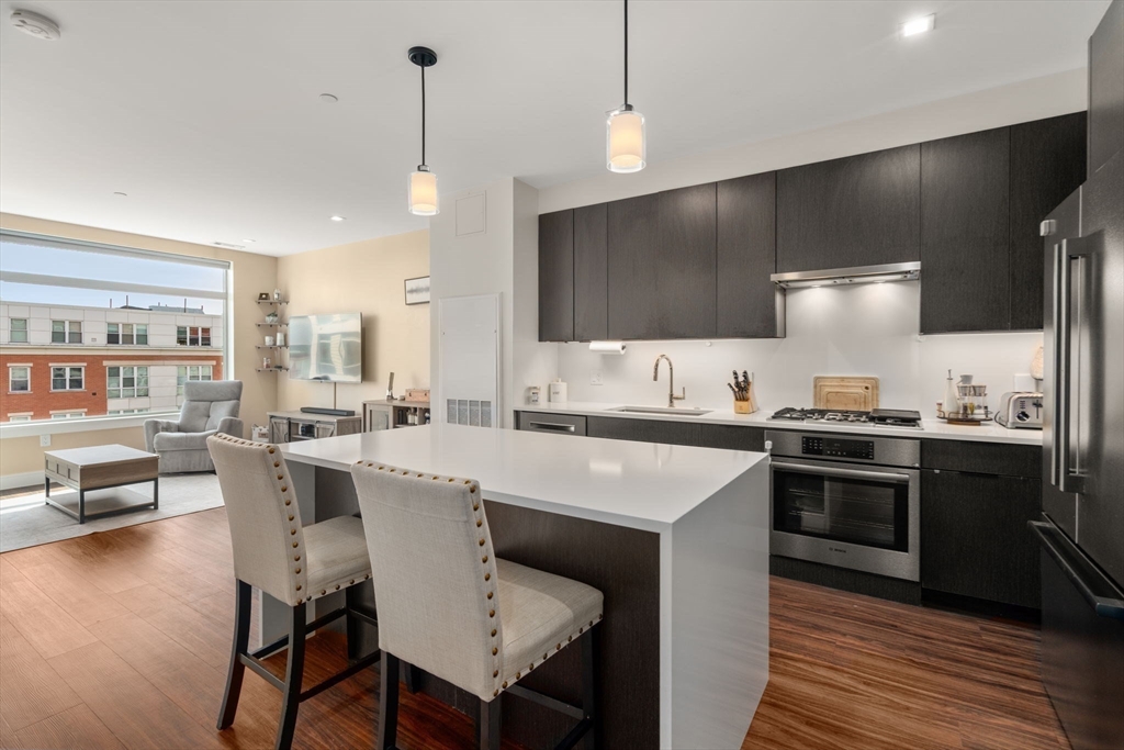 99 Sumner St, Boston, Massachusetts, 1 Bedroom Bedrooms, 5 Rooms Rooms,1 BathroomBathrooms,Residential,For Sale,Sumner St,73490155