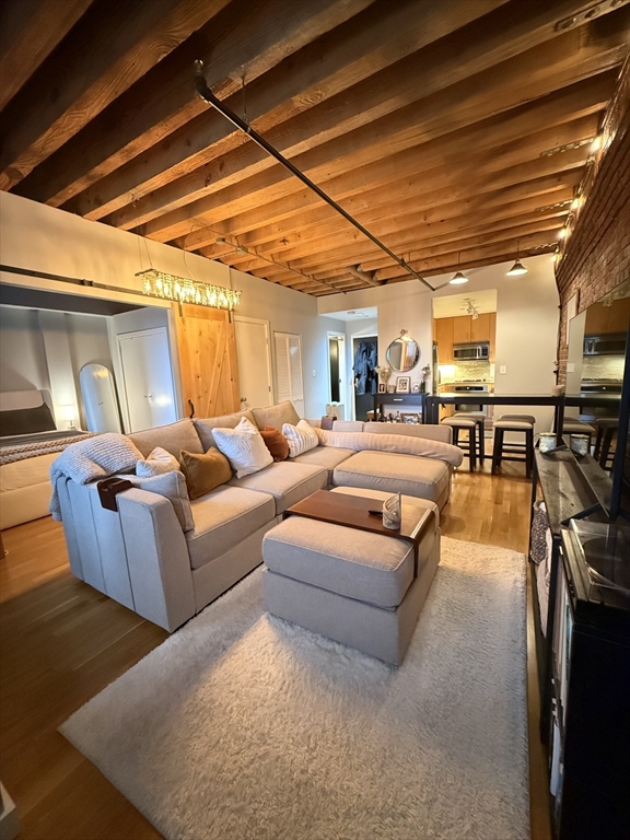 101 Broad Street, Boston, Massachusetts, 1 Bedroom Bedrooms, 4 Rooms Rooms,1 BathroomBathrooms,Residential Lease,For Rent,Broad Street,73490154