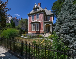 97 Madison St, New Bedford, Massachusetts, 4 Bedrooms Bedrooms, 8 Rooms Rooms,4.5 BathroomsBathrooms,Residential,For Sale,Madison St,73490163