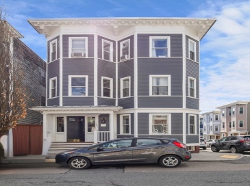 451 E 7th St, Boston, Massachusetts, 8 Bedrooms Bedrooms, 15 Rooms Rooms,3 BathroomsBathrooms,Residential Income,For Sale,E 7th St,73490196