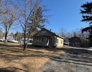 950 Wachusett St, Holden, Massachusetts, 3 Bedrooms Bedrooms, 5 Rooms Rooms,1 BathroomBathrooms,Residential Lease,For Rent,Wachusett St,73490245