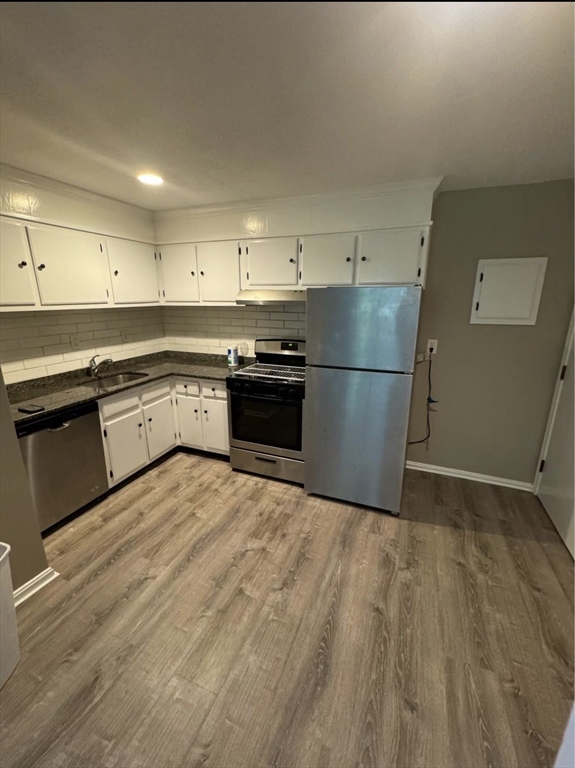 655 W. Lowell, Haverhill, Massachusetts, 2 Bedrooms Bedrooms, 5 Rooms Rooms,1 BathroomBathrooms,Residential Lease,For Rent,W. Lowell,73490257