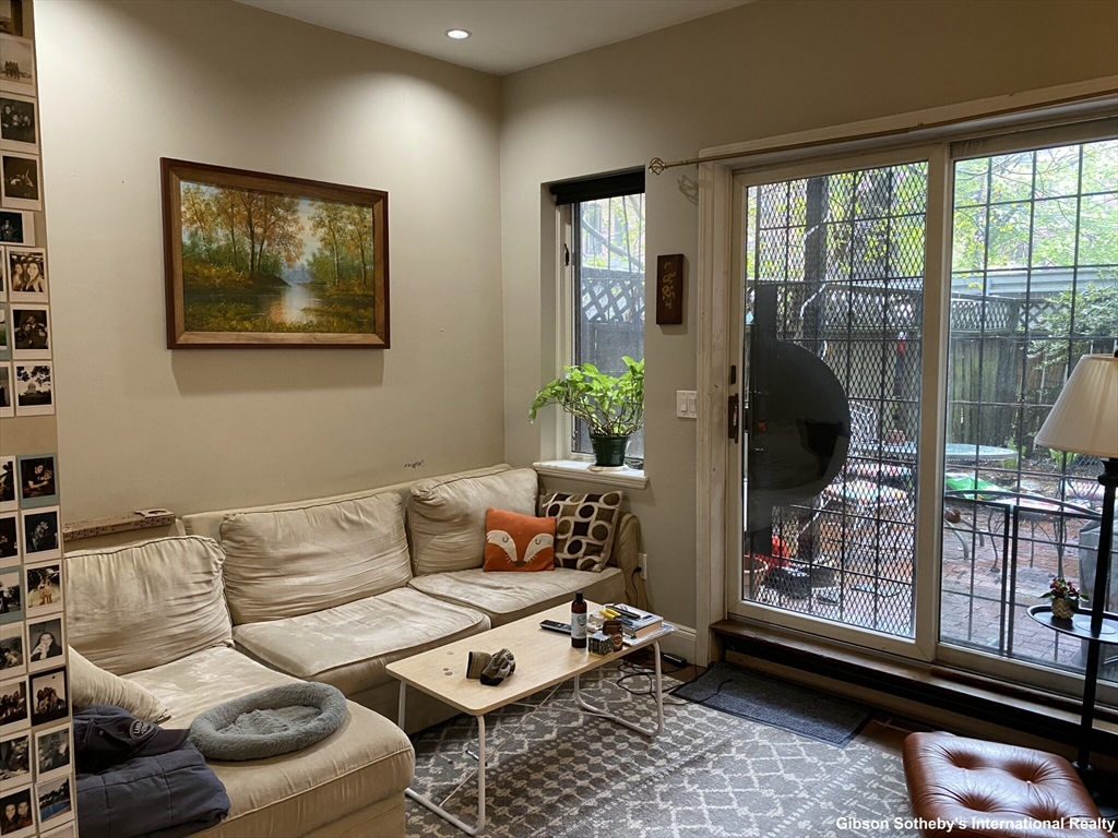 36 Darmouth St, Boston, Massachusetts, 1 Bedroom Bedrooms, 3 Rooms Rooms,1 BathroomBathrooms,Residential Lease,For Rent,Darmouth St,73490278