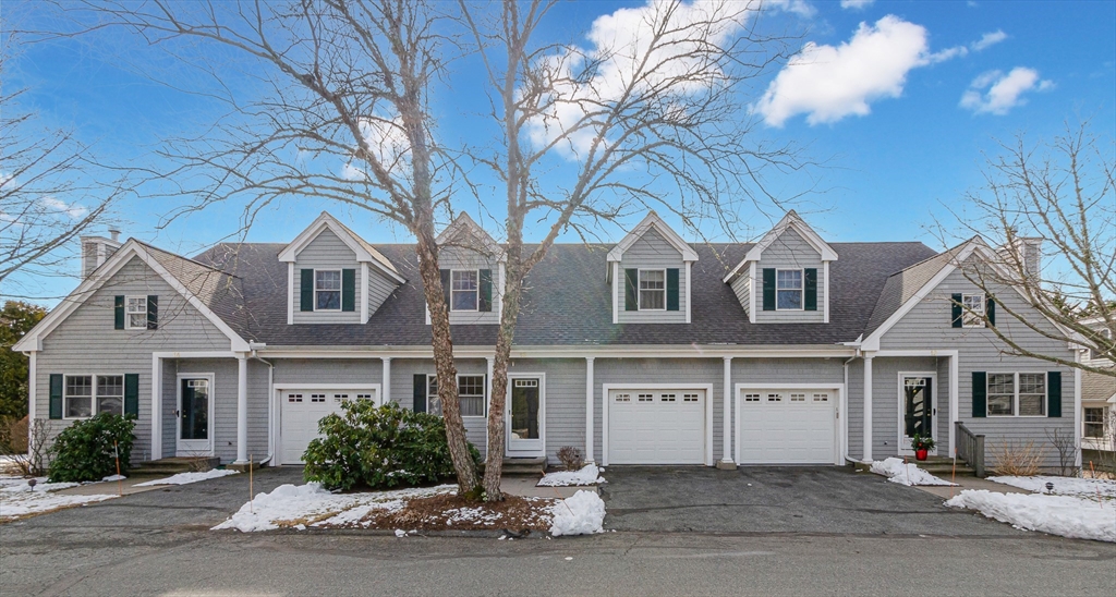 52 County Rd, Mattapoisett, Massachusetts, 2 Bedrooms Bedrooms, 4 Rooms Rooms,2.5 BathroomsBathrooms,Residential,For Sale,County Rd,73472786