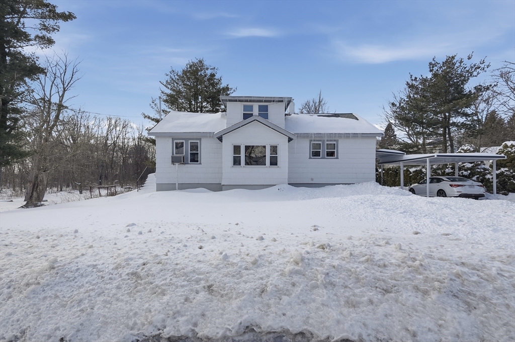 56 Felton Street, Marlborough, Massachusetts, 2 Bedrooms Bedrooms, 6 Rooms Rooms,1 BathroomBathrooms,Residential,For Sale,Felton Street,73490295