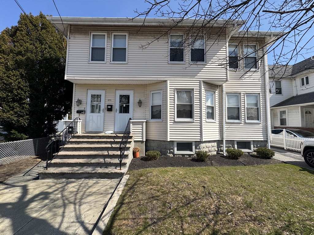 271 Park Street, Medford, Massachusetts, 2 Bedrooms Bedrooms, 6 Rooms Rooms,1 BathroomBathrooms,Residential Lease,For Rent,Park Street,73490294