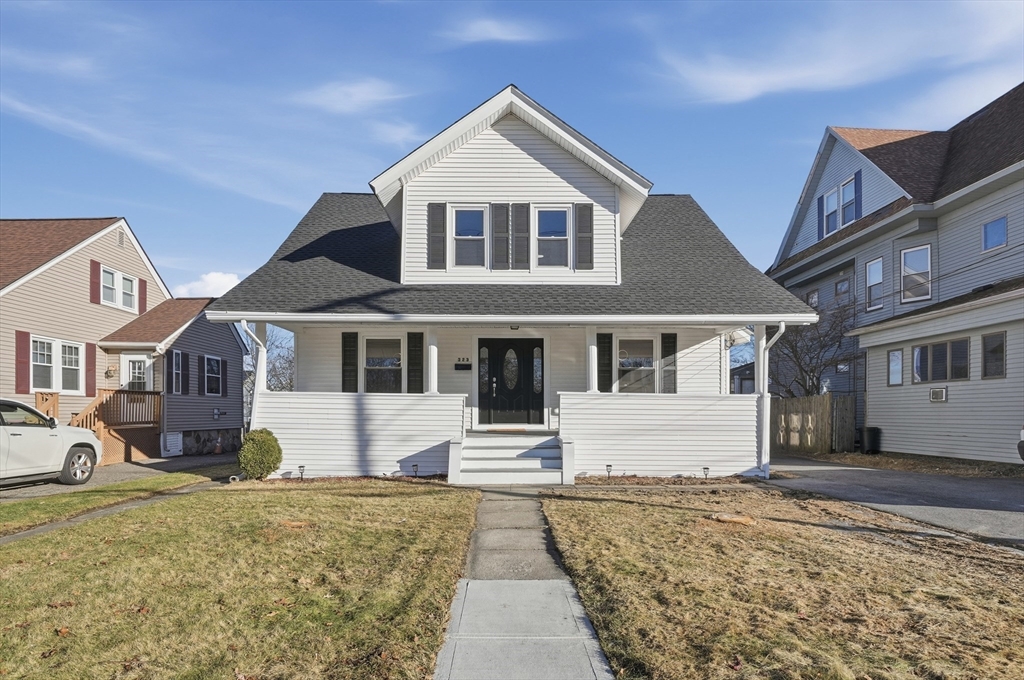 323 Burncoat Street, Worcester, Massachusetts, 3 Bedrooms Bedrooms, 7 Rooms Rooms,1.5 BathroomsBathrooms,Residential,For Sale,Burncoat Street,73469828