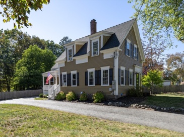 102 Centre St, Danvers, Massachusetts, 3 Bedrooms Bedrooms, 9 Rooms Rooms,2 BathroomsBathrooms,Residential,For Sale,Centre St,73471296 102 Centre St, Danvers, Massachusetts, 3 Bedrooms Bedrooms, 9 Rooms Rooms,2 BathroomsBathrooms,Residential,For Sale,Centre St,73471296