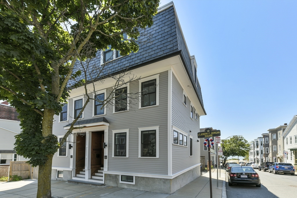 459 E 8th, Boston, Massachusetts, 3 Bedrooms Bedrooms, 7 Rooms Rooms,3.5 BathroomsBathrooms,Residential Lease,For Rent,E 8th,73486463
