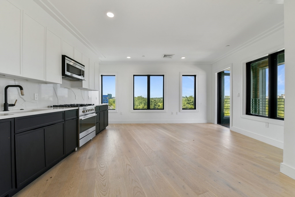 50 Leo M. Birmingham Parkway, Boston, Massachusetts, 1 Bedroom Bedrooms, 3 Rooms Rooms,1 BathroomBathrooms,Residential,For Sale,Leo M. Birmingham Parkway,73385973