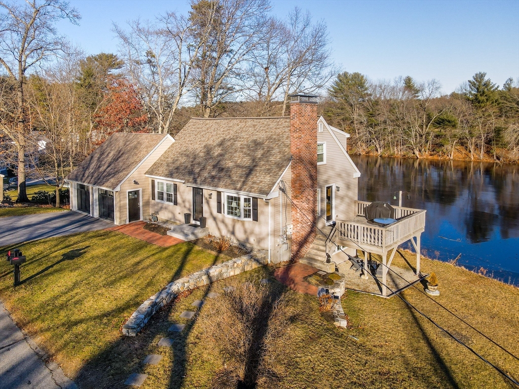 15 Roberts Street, Chelmsford, Massachusetts, 3 Bedrooms Bedrooms, 6 Rooms Rooms,2.5 BathroomsBathrooms,Residential,For Sale,Roberts Street,73466167