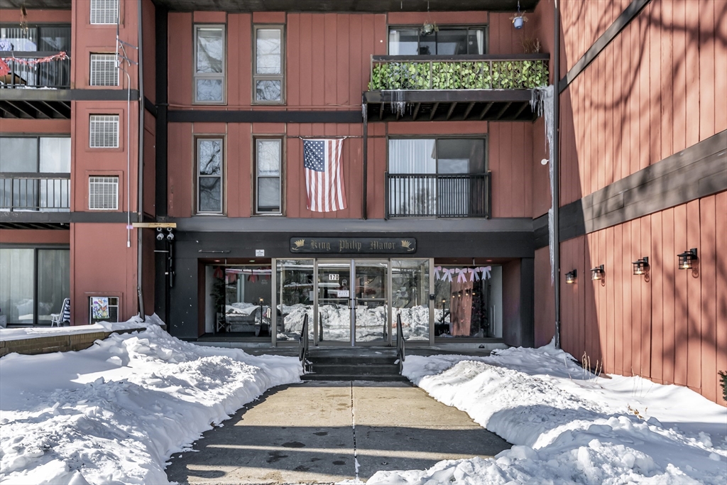 170 Highland St, Taunton, Massachusetts, 2 Bedrooms Bedrooms, 4 Rooms Rooms,2 BathroomsBathrooms,Residential,For Sale,Highland St,73474990