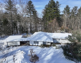 7 Christian Ln, Whately, Massachusetts, 3 Bedrooms Bedrooms, 10 Rooms Rooms,2.5 BathroomsBathrooms,Residential,For Sale,Christian Ln,73473126