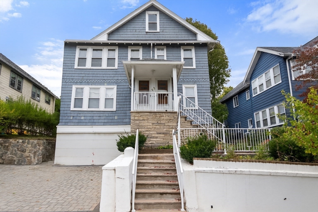 56 Edgecliff Rd, Watertown, Massachusetts, 3 Bedrooms Bedrooms, 8 Rooms Rooms,2 BathroomsBathrooms,Residential Lease,For Rent,Edgecliff Rd,73471346