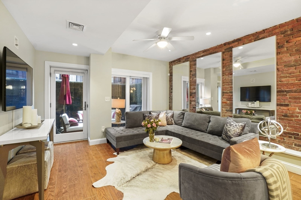 16 Follen Street, Boston, Massachusetts, 2 Bedrooms Bedrooms, 8 Rooms Rooms,3 BathroomsBathrooms,Residential Lease,For Rent,Follen Street,73490321