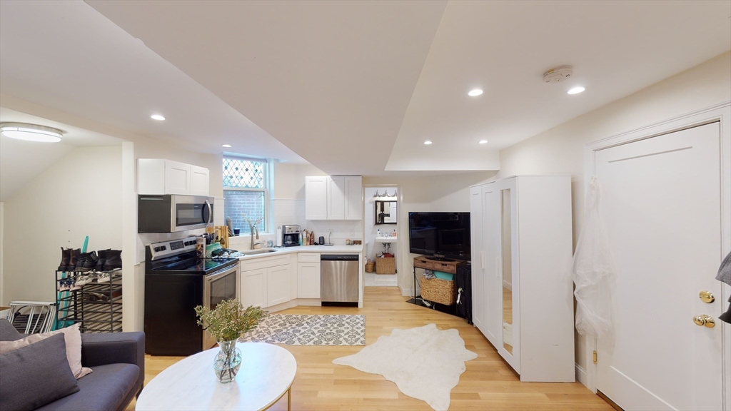 1 Gloucester, Boston, Massachusetts, 1 Room Rooms,1 BathroomBathrooms,Residential Lease,For Rent,Gloucester,73490338