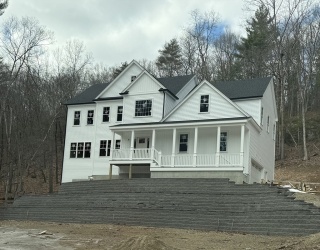 99 W River St, Upton, Massachusetts, 4 Bedrooms Bedrooms, 9 Rooms Rooms,3.5 BathroomsBathrooms,Residential,For Sale,W River St,73490363
