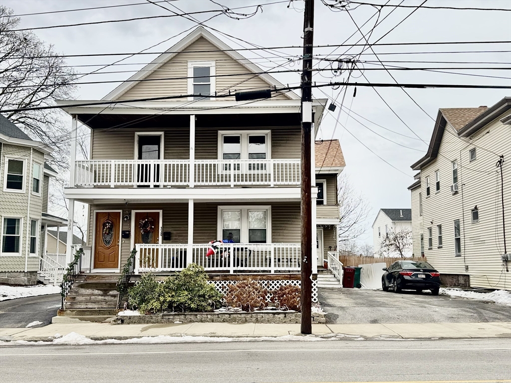 328 Stevens St, Lowell, Massachusetts, 3 Bedrooms Bedrooms, 5 Rooms Rooms,1 BathroomBathrooms,Residential Lease,For Rent,Stevens St,73490480