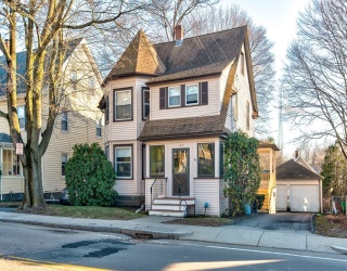 165 Whitwell St, Quincy, Massachusetts, 3 Bedrooms Bedrooms, 11 Rooms Rooms,2 BathroomsBathrooms,Residential Income,For Sale,Whitwell St,73490502
