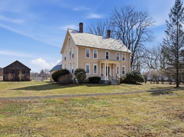 128 West St, Hadley, Massachusetts, 5 Bedrooms Bedrooms, 12 Rooms Rooms,3 BathroomsBathrooms,Residential Income,For Sale,West St,73490505