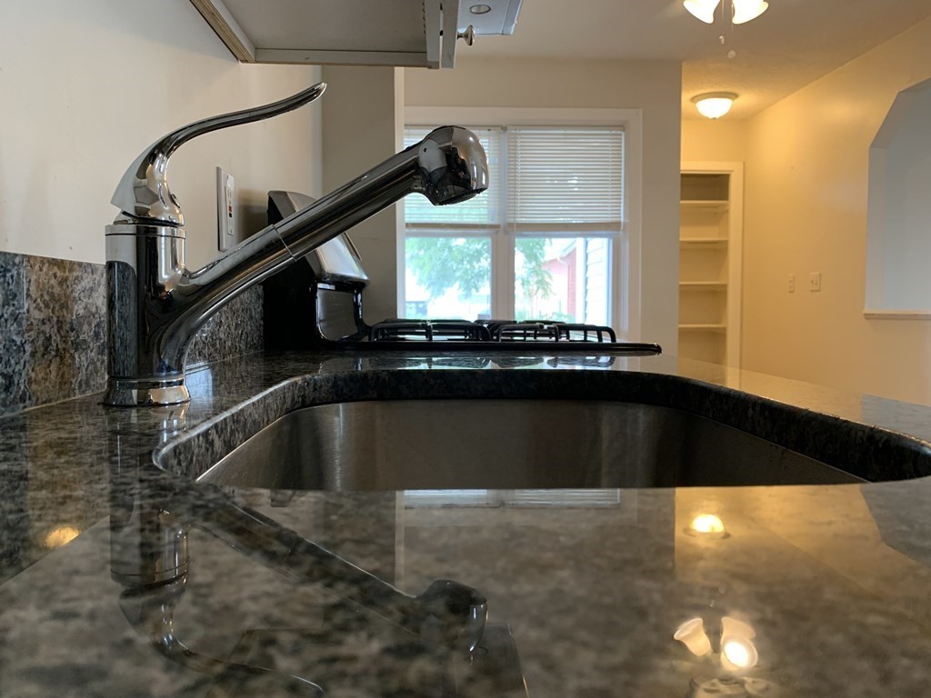 50 Oliver St., Somerville, Massachusetts, 3 Bedrooms Bedrooms, 6 Rooms Rooms,1 BathroomBathrooms,Residential Lease,For Rent,Oliver St.,73490407