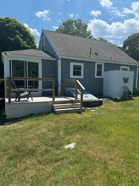 16 Cricket Ln, Marshfield, Massachusetts, 3 Bedrooms Bedrooms, 6 Rooms Rooms,1 BathroomBathrooms,Residential Lease,For Rent,Cricket Ln,73490447