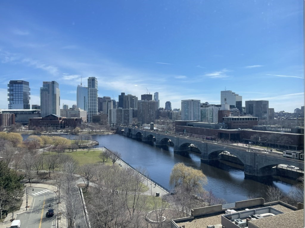 8-12 Museum Way, Cambridge, Massachusetts, 2 Bedrooms Bedrooms, 5 Rooms Rooms,2 BathroomsBathrooms,Residential Lease,For Rent,Museum Way,73490464