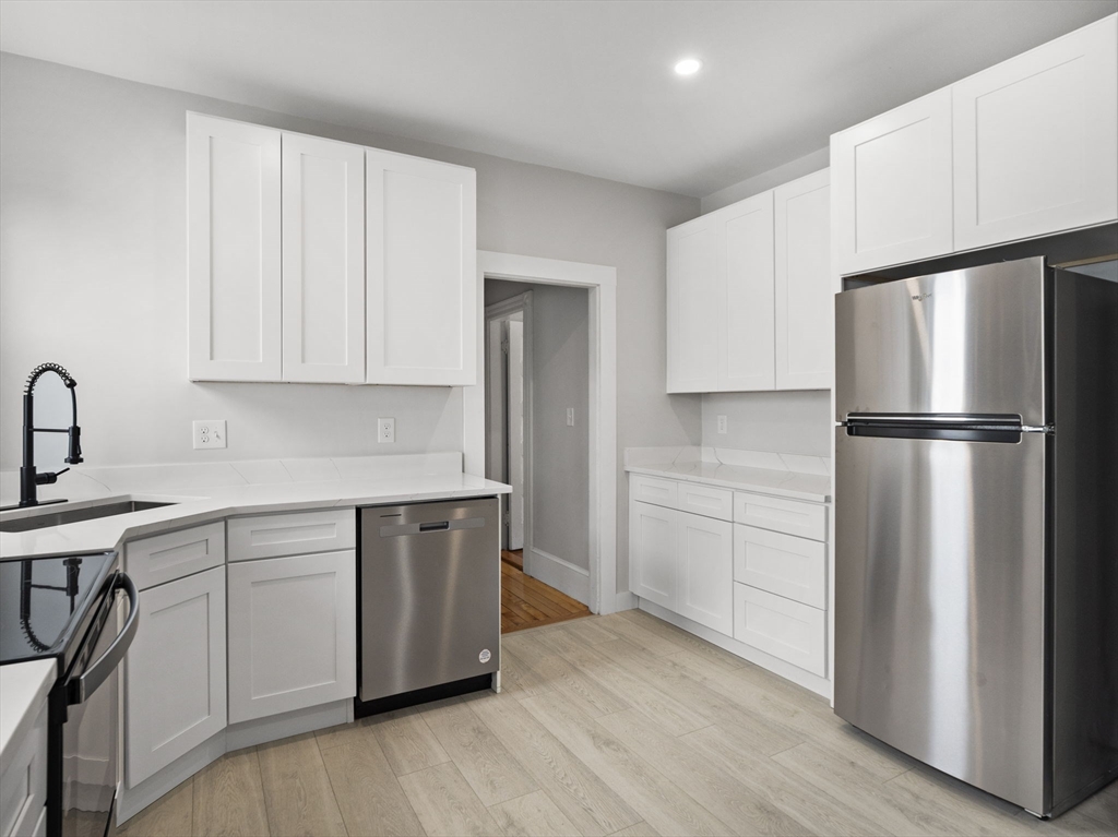 149 Mountain Ave, Revere, Massachusetts, 3 Bedrooms Bedrooms, 5 Rooms Rooms,1 BathroomBathrooms,Residential Lease,For Rent,Mountain Ave,73490521