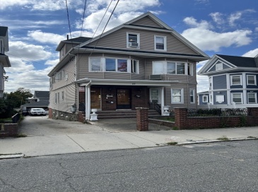 17 High, Everett, Massachusetts, 2 Bedrooms Bedrooms, 4 Rooms Rooms,1 BathroomBathrooms,Residential Lease,For Rent,High,73490522