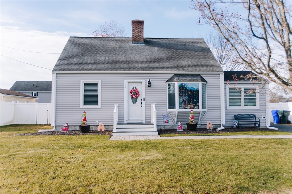 22 Amanda St, Springfield, Massachusetts, 3 Bedrooms Bedrooms, 6 Rooms Rooms,1 BathroomBathrooms,Residential,For Sale,Amanda St,73474517