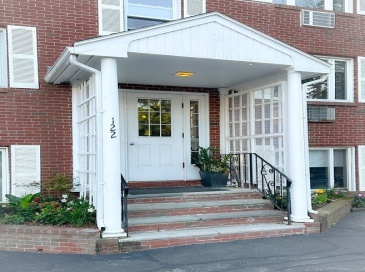 122 Decatur, Arlington, Massachusetts, 2 Bedrooms Bedrooms, 4 Rooms Rooms,1 BathroomBathrooms,Residential Lease,For Rent,Decatur,73490653