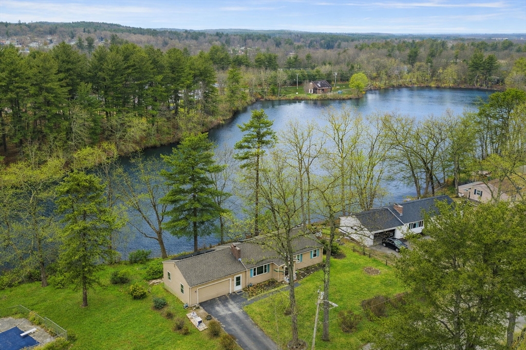 129 Oak Ridge Dr, Ayer, Massachusetts, 5 Bedrooms Bedrooms, 11 Rooms Rooms,2 BathroomsBathrooms,Residential,For Sale,Oak Ridge Dr,73490671