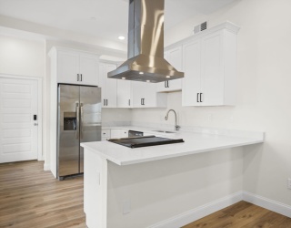 14 William St, Worcester, Massachusetts, 3 Bedrooms Bedrooms, 5 Rooms Rooms,2 BathroomsBathrooms,Residential Lease,For Rent,William St,73490593