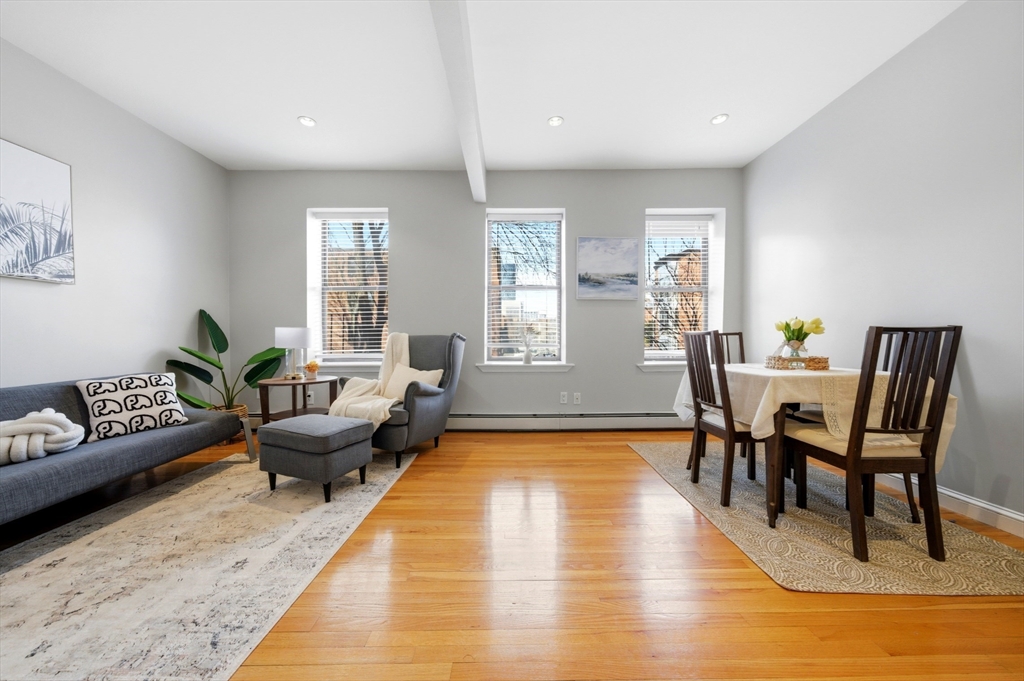 469 Shawmut Ave, Boston, Massachusetts, 1 Bedroom Bedrooms, 3 Rooms Rooms,1 BathroomBathrooms,Residential,For Sale,Shawmut Ave,73490666