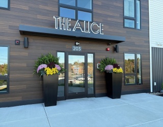 203 Lowell St., Wilmington, Massachusetts, 2 Bedrooms Bedrooms, 5 Rooms Rooms,2 BathroomsBathrooms,Residential,For Sale,Lowell St.,73490681