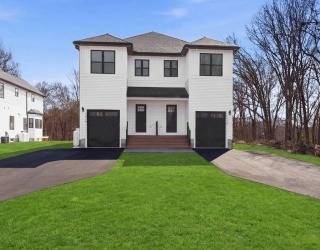 142 Fisher St, Attleboro, Massachusetts, 3 Bedrooms Bedrooms, 5 Rooms Rooms,2.5 BathroomsBathrooms,Residential,For Sale,Fisher St,73490634