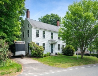 42 Elm Street, Georgetown, Massachusetts, 3 Bedrooms Bedrooms, 7 Rooms Rooms,2 BathroomsBathrooms,Residential,For Sale,Elm Street,73490710