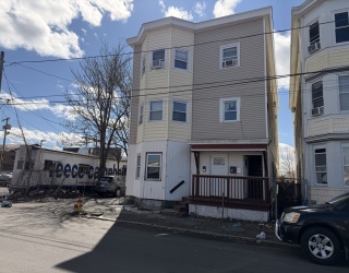 22-26 Chandler St, Lawrence, Massachusetts, 10 Bedrooms Bedrooms, 16 Rooms Rooms,3 BathroomsBathrooms,Residential Income,For Sale,Chandler St,73490755