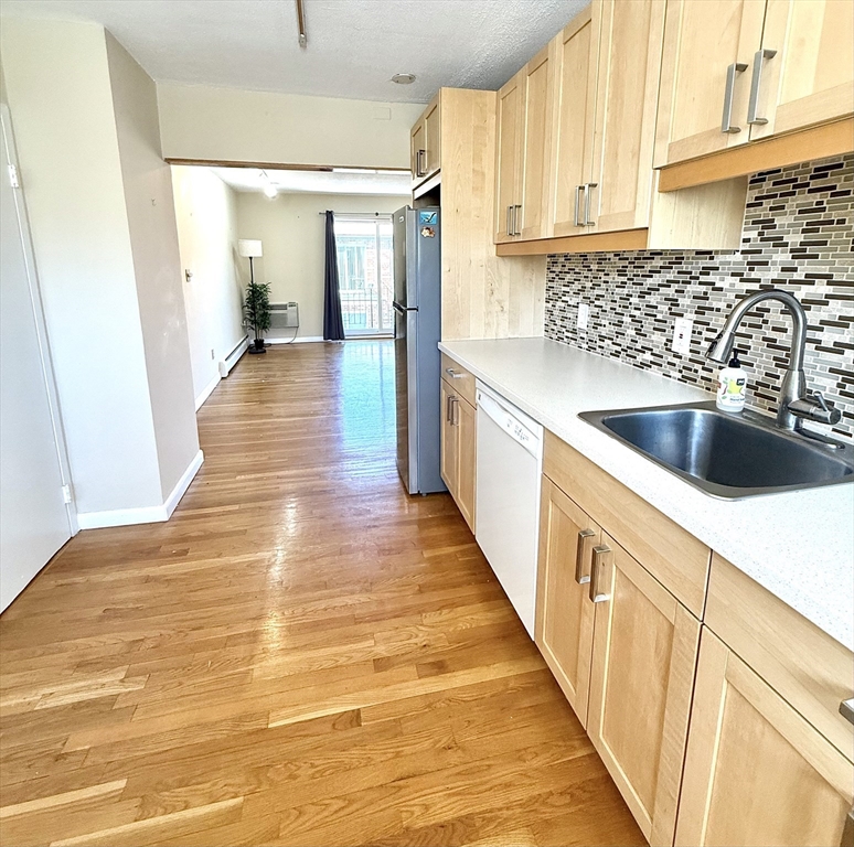 32 Westgate Rd, Boston, Massachusetts, 2 Bedrooms Bedrooms, 4 Rooms Rooms,1 BathroomBathrooms,Residential Lease,For Rent,Westgate Rd,73490758