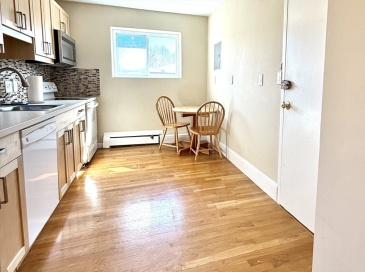 32 Westgate Rd, Boston, Massachusetts, 2 Bedrooms Bedrooms, 4 Rooms Rooms,1 BathroomBathrooms,Residential Lease,For Rent,Westgate Rd,73490758