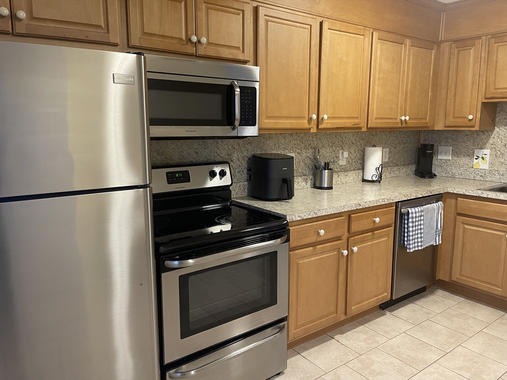 3 Chapel Hill Dr, Plymouth, Massachusetts, 1 Bedroom Bedrooms, 3 Rooms Rooms,1 BathroomBathrooms,Residential,For Sale,Chapel Hill Dr,73490775