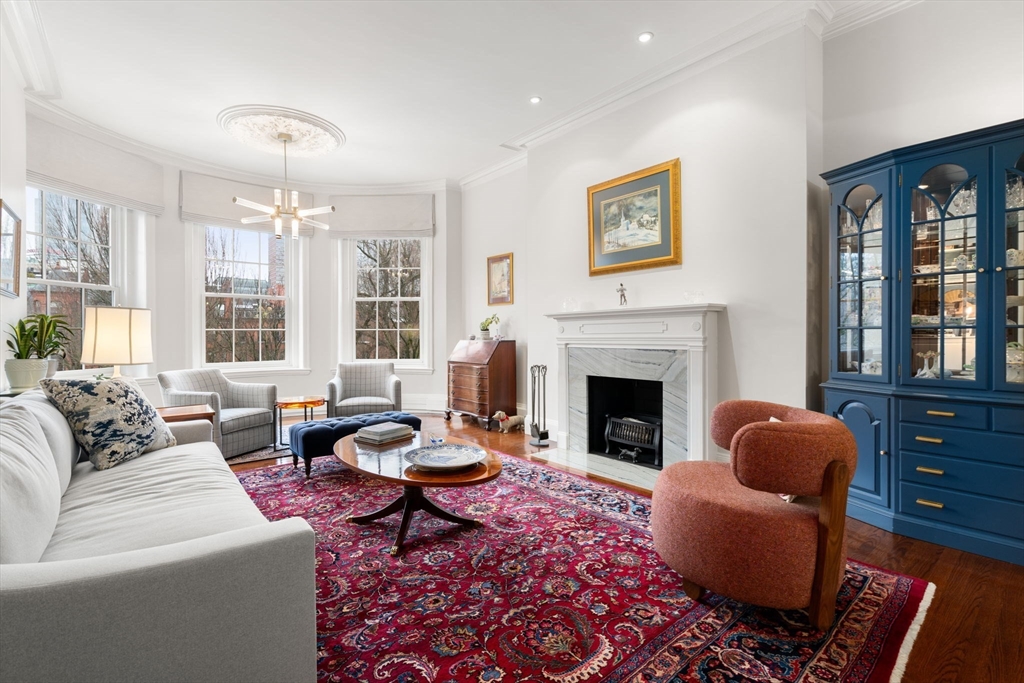 205 Commonwealth Avenue, Boston, Massachusetts, 3 Bedrooms Bedrooms, 5 Rooms Rooms,2 BathroomsBathrooms,Residential,For Sale,Commonwealth Avenue,73490783