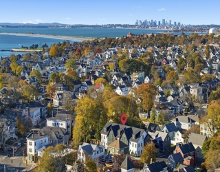 11 Boynton St., Swampscott, Massachusetts, 2 Bedrooms Bedrooms, 6 Rooms Rooms,2 BathroomsBathrooms,Residential,For Sale,Boynton St.,73490797