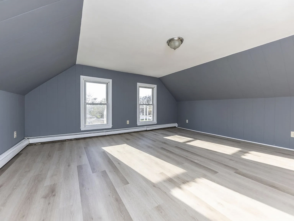 10 Clinton St., Taunton, Massachusetts, 2 Bedrooms Bedrooms, 5 Rooms Rooms,1 BathroomBathrooms,Residential Lease,For Rent,St.,73490714